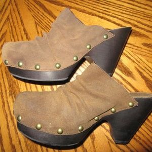 MIA 9M Tan 4" Heel Suede Clog New